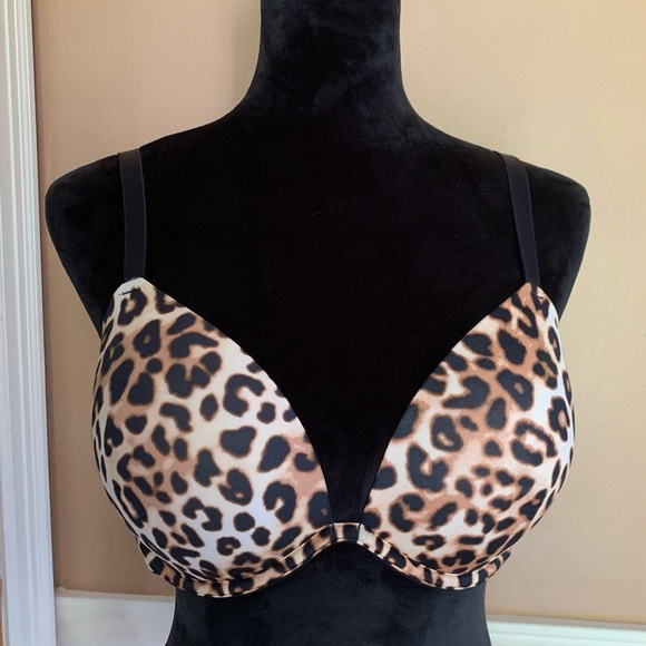 PINK Victoria's Secret Other - BNWT Pink by VS bra. Size 36D leopard print.